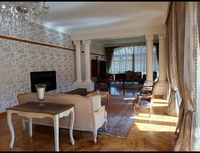 8 BEDROOM HOUSE FOR SALE IN MOOIKLOOF EQUESTRIAN ESTATE